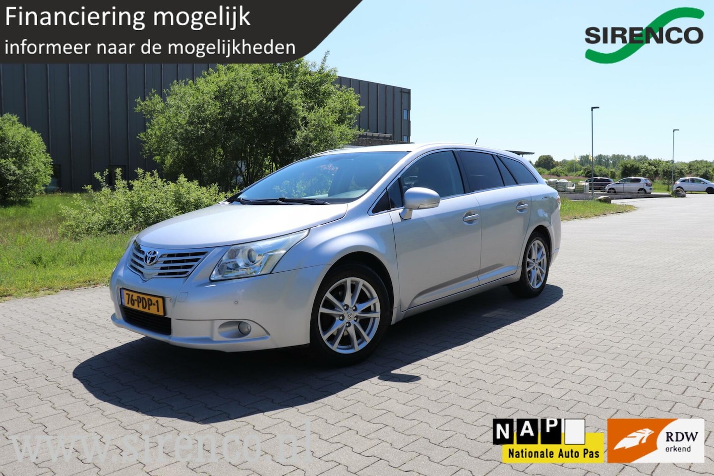 Toyota Avensis - 1.8 VVTi Business navigatie climate&cruise control trekhaak regen en lichtsensor goed onde - AutoWereld.nl