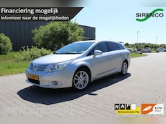Toyota Avensis - 1.8 VVTi Business navigatie climate&cruise control trekhaak regen en lichtsensor goed onde