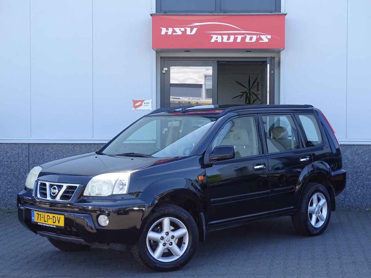 Nissan X-Trail - 2.5 Elegance automaat LEER airco - AutoWereld.nl