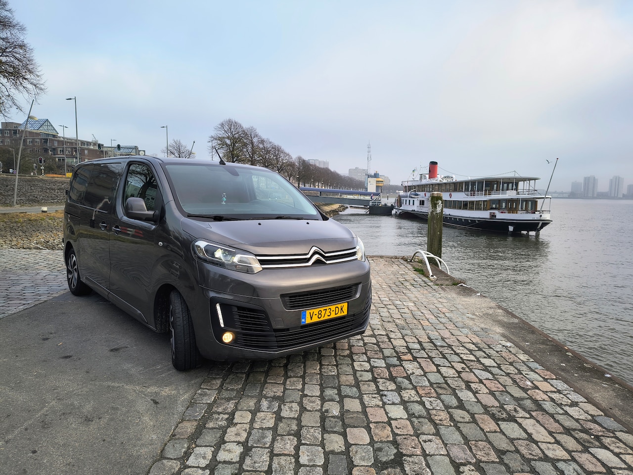Citroën Jumpy - 2.0 BlueHDI 180 Business M S&S Marge, Automaat, Trekhaak, 3-zits - AutoWereld.nl