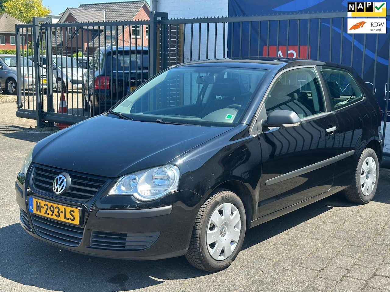 Volkswagen Polo - 1.4-16V Trendline / PANORAMADAK / ELEKTRISCHE RAMEN - AutoWereld.nl