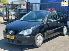 Volkswagen Polo - 1.4-16V Trendline / PANORAMADAK / ELEKTRISCHE RAMEN