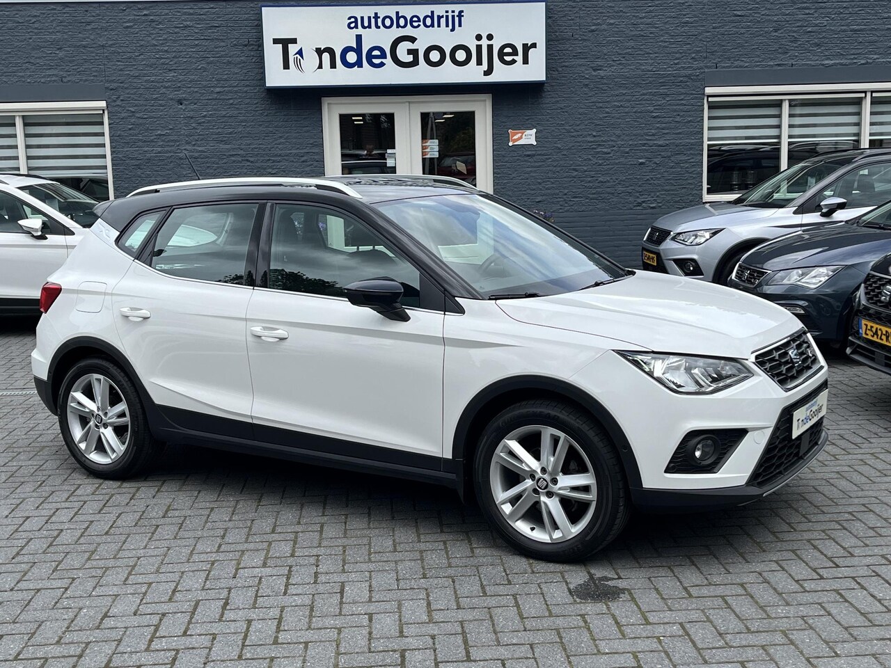 Seat Arona - 1.0 TSi DSG FR Business Intense | CLIMA | STOELVERW. | CAMERA | - AutoWereld.nl
