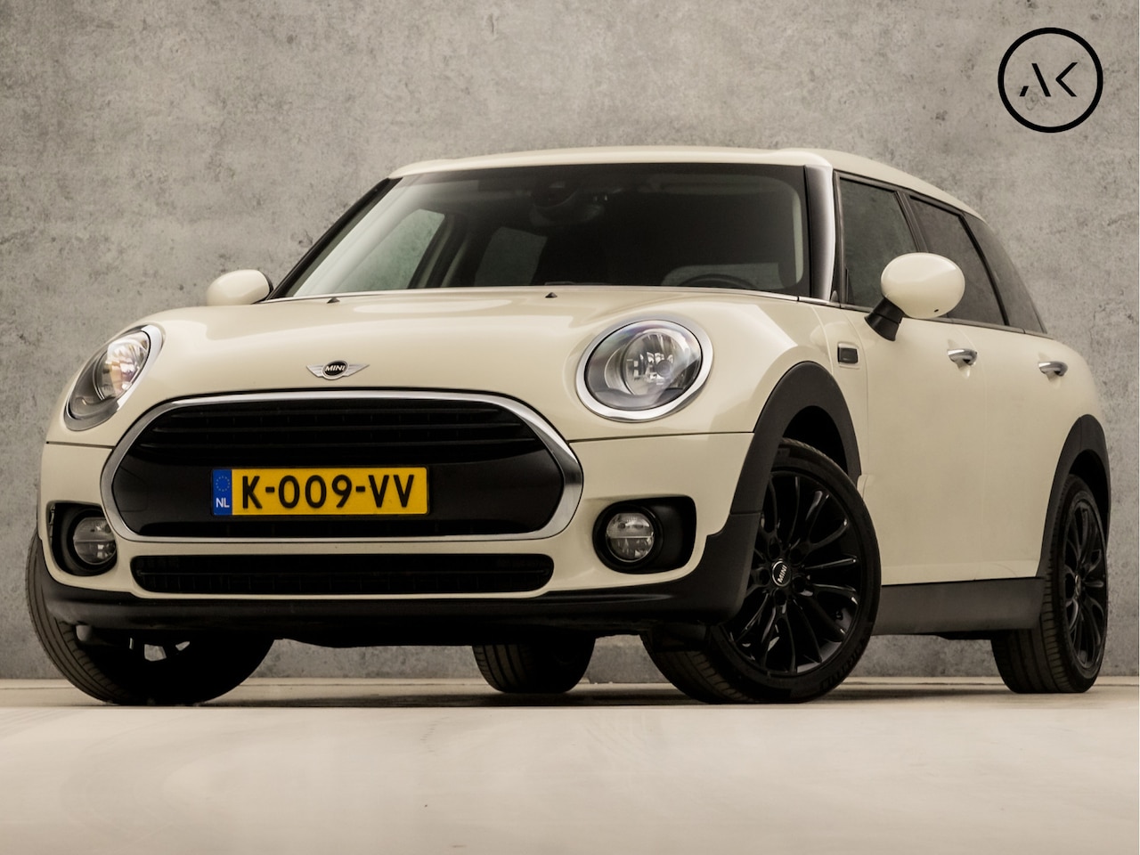 MINI Clubman - Mini 1.5 One Pepper Business Sport Automaat (NAVIGATIE, CLIMATE, STOELVERWARMING, GETINT G - AutoWereld.nl