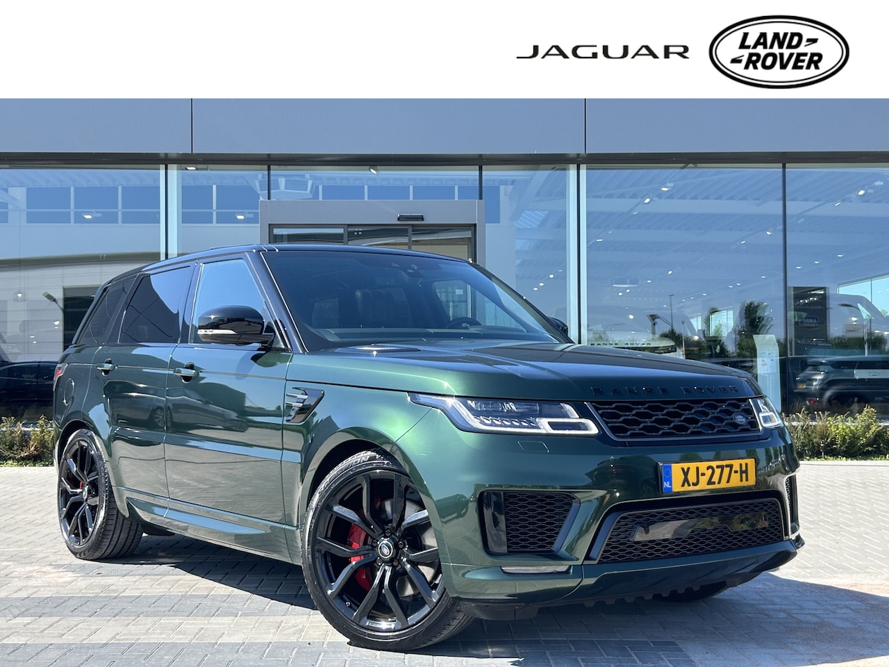 Land Rover Range Rover Sport - P400e 404pk AWD HSE Dynamic | Gewrapped - Originele kleur Santorini Black | 22" SVR wielen - AutoWereld.nl