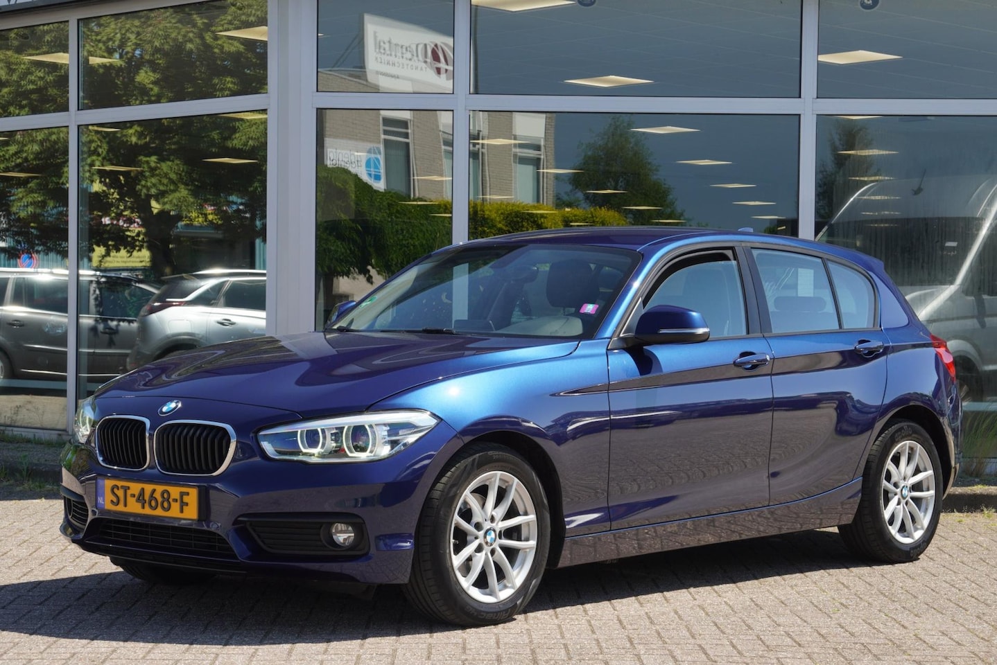 BMW 1-serie - 118i AUT Executive ORIG NL! LED NAVI PDC CRUISE CLIMA - AutoWereld.nl