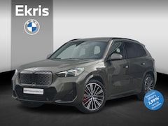 BMW iX1 - eDrive20 M Sportpakket Pro Panorama Dak / Trekhaak / Comfort Acces / Harman Kardon / Innov