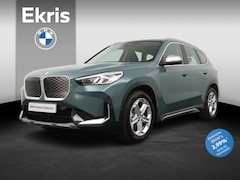 BMW iX1 - eDrive20 67 kWh | xLine | Stoelverwarming |