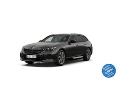 BMW i5 - M60 xDrive 84 kWh | M Sportpakket Pro | Equipment Pack Pro | Travel Pack