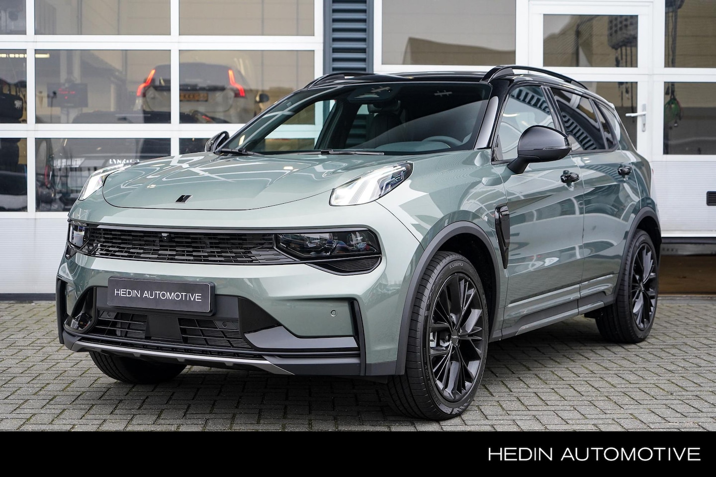 Lynk & Co 01 - 1.5 More DE NIEUWE O1 VAN LYNK & CO, NU IN DE SHOWROOM IN DIVERSE KLEUREN! - AutoWereld.nl