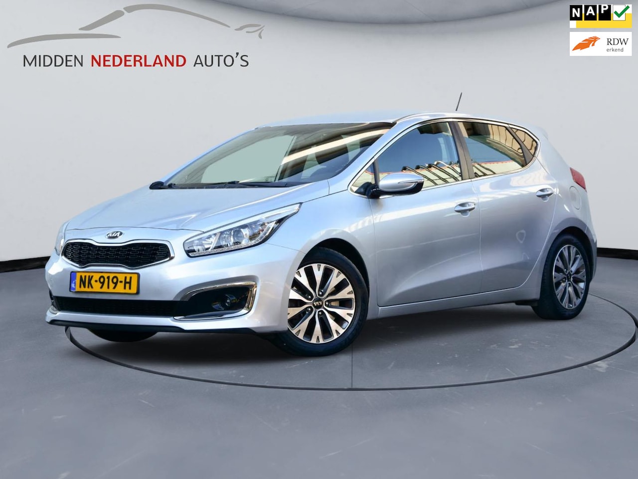 Kia Cee'd - 1.6 GDI DynamicLine * BLUETOOTH * CAMERA * PARKEERSENSOREN * - AutoWereld.nl