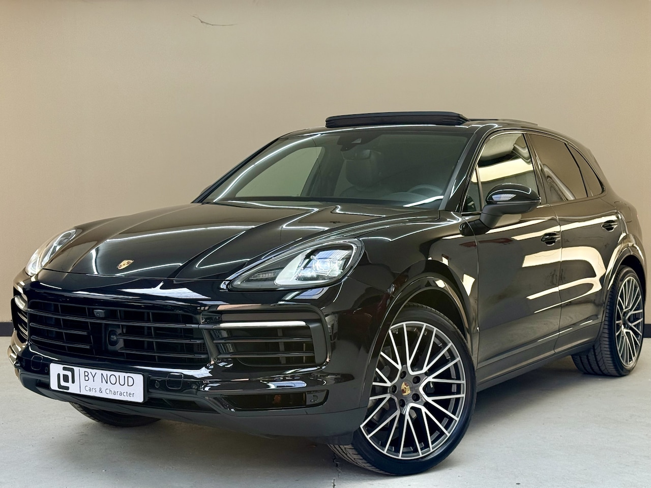 Porsche Cayenne - 3.0 E-Hybrid 3.0 E-Hybrid, 463Pk, 2021, 2de eigenaar, Dealer onderhouden, Panoramadak, Volledig leder, - AutoWereld.nl