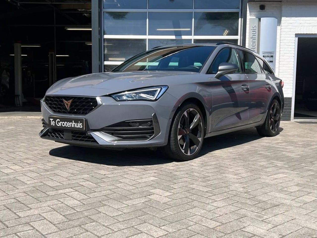 CUPRA Leon Sportstourer - 1.5 eTSI Business Edition Plus 1.5 eTSI Business Edition Plus - AutoWereld.nl