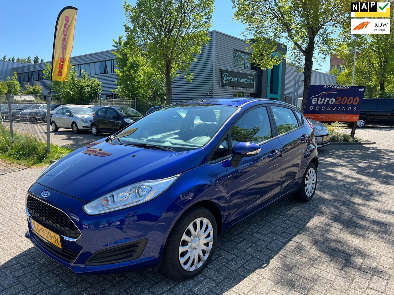 Ford Fiesta - 1.0 Style Essential - 1E EIGENAAR - NAVIGATIE - NAP ! - AutoWereld.nl