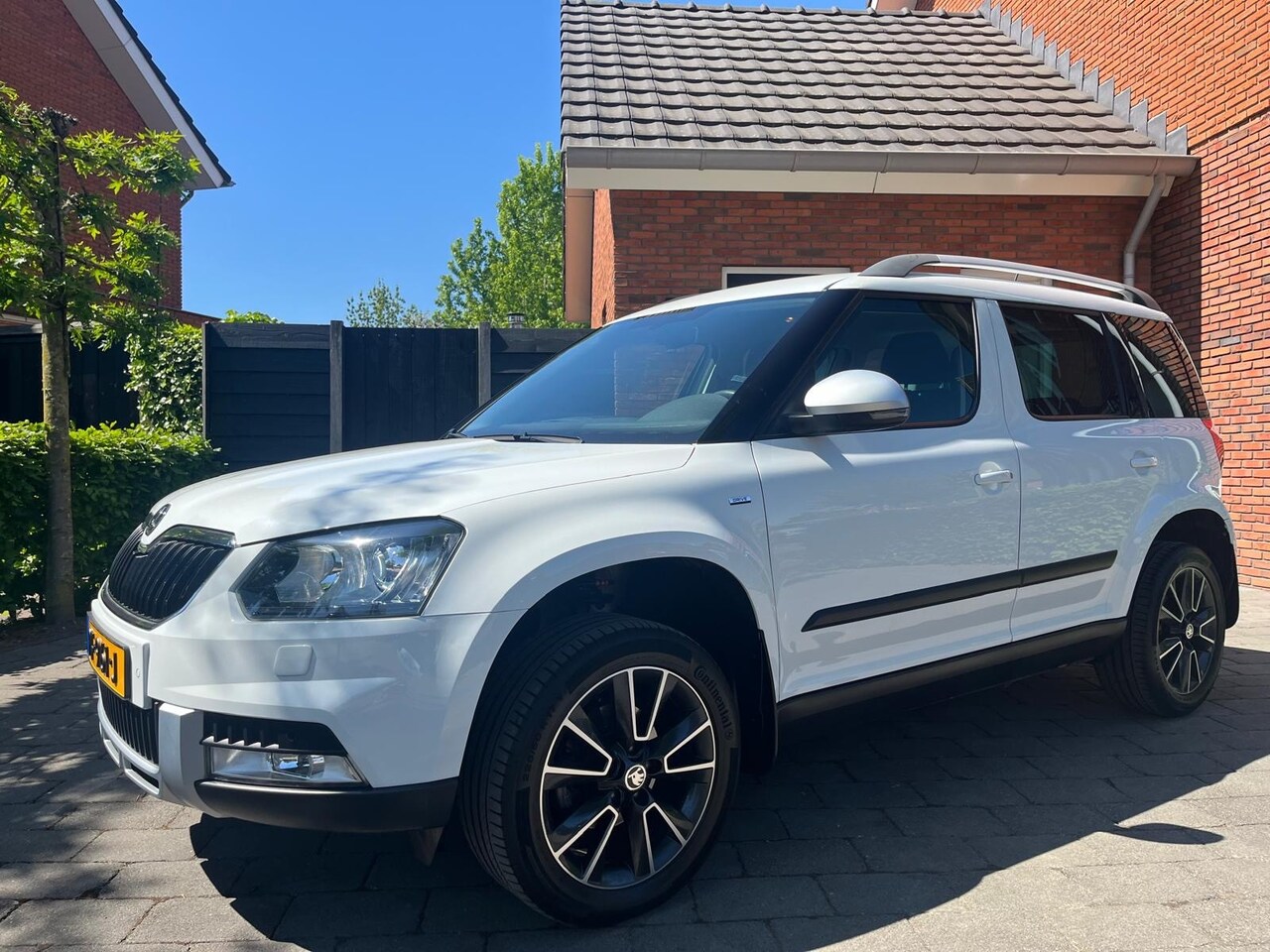 Skoda Yeti Outdoor - 1.4 TSI Greentech Drive | Automaat | Navi | Camera | Trekhaak | NL-auto - AutoWereld.nl