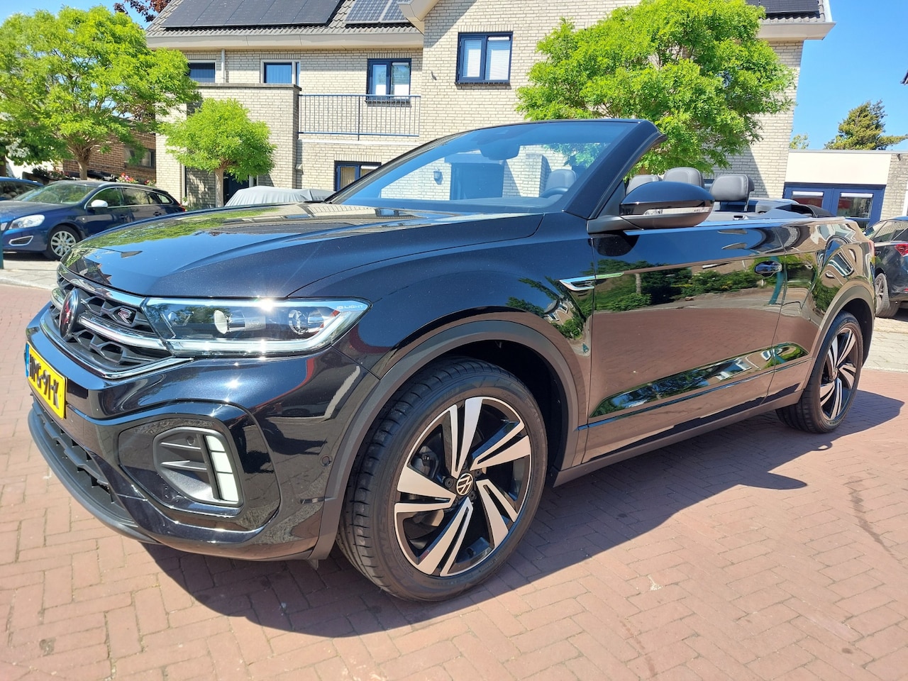 Volkswagen T-Roc Cabrio - R-line Garantie mogelijk t/m 2032 - AutoWereld.nl