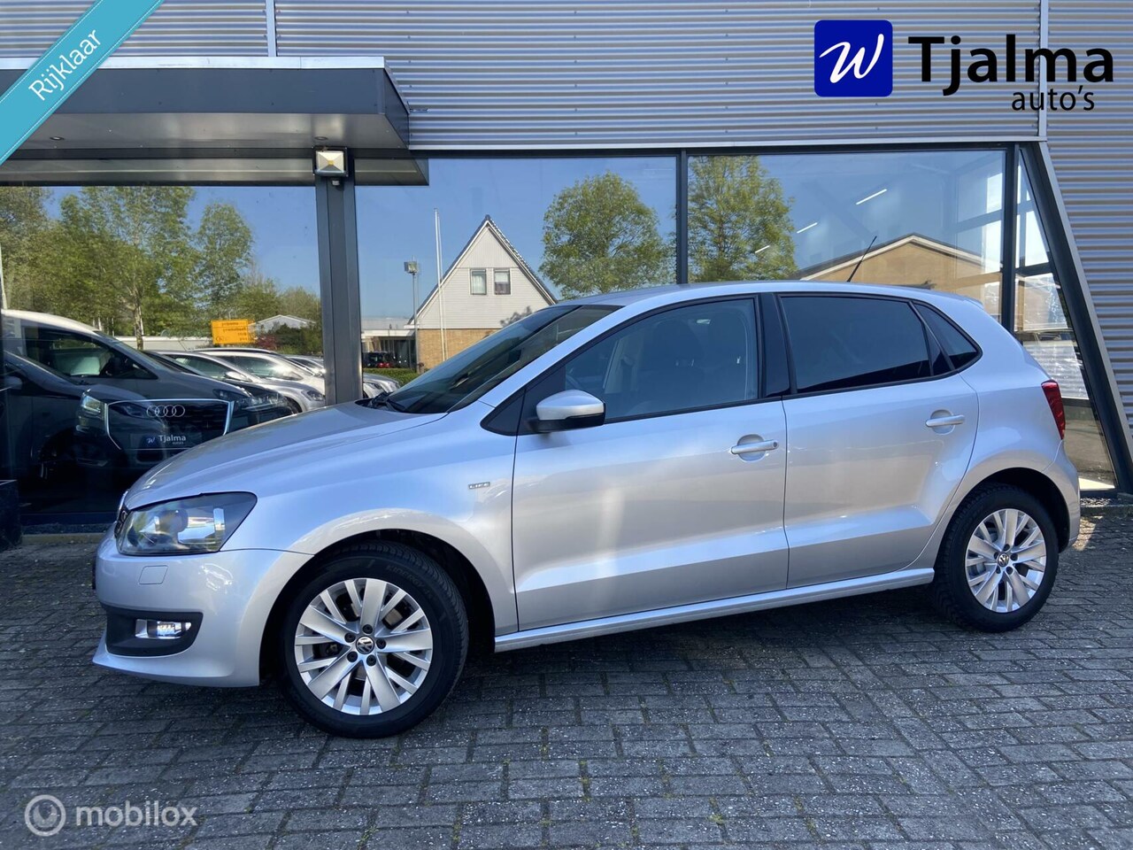 Volkswagen Polo - 1.2 Highline Life 5-deurs ECC AC Privacy keurige auto - AutoWereld.nl