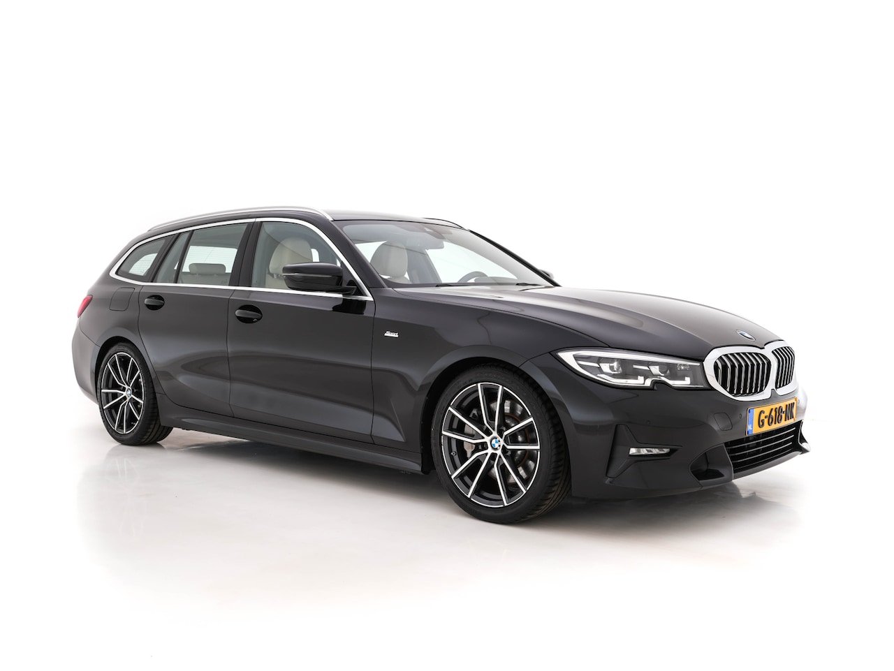 BMW 3-serie Touring - 330i High Executive Edition Sport-Pack Aut. *VERNASCA-FULL-LEATHER | DIGI-COCKPIT | FULL-L - AutoWereld.nl