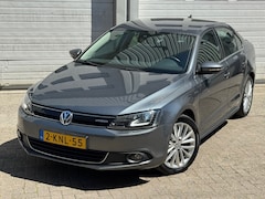 Volkswagen Jetta - 1.4 TSI Hybrid Highline xenon/led/aut/navi/parkeersensoren