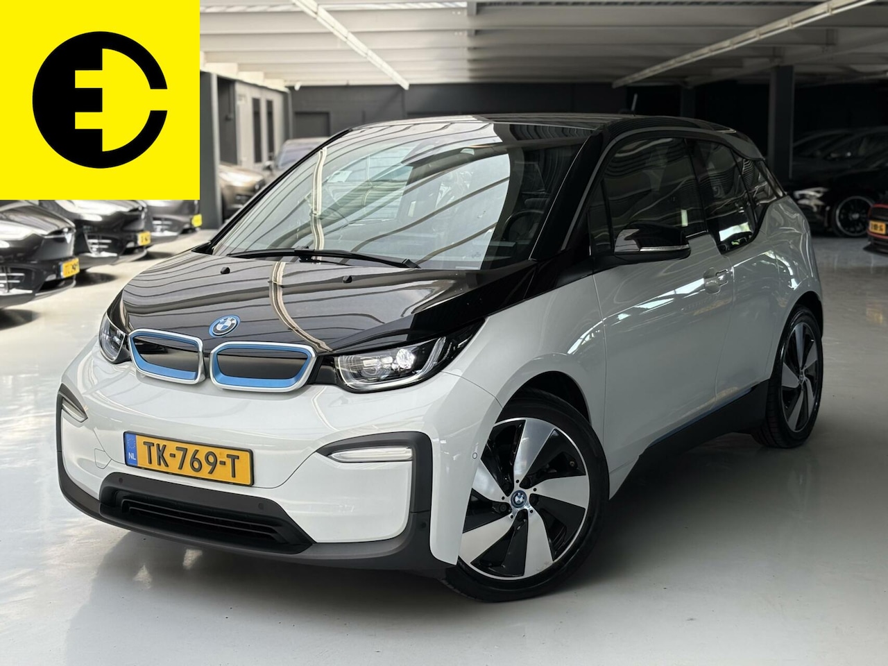 BMW i3 - S iPerformance 94Ah 33 kWh | Stoelverwarming | Warmtepomp | Camera | Cruise control - AutoWereld.nl