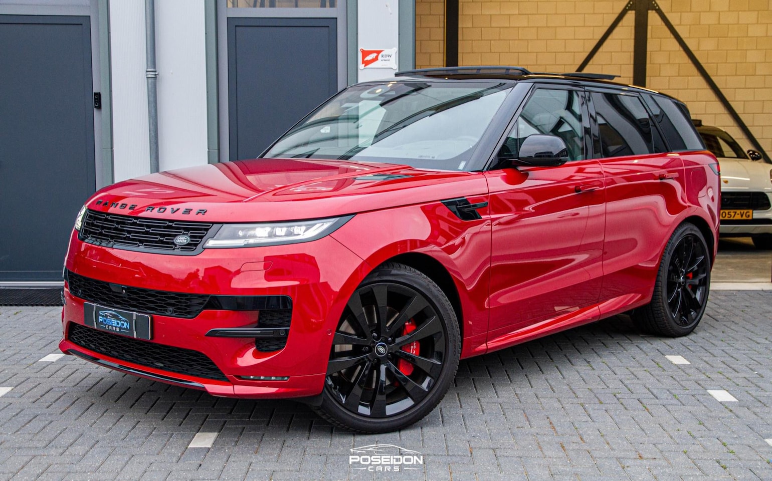 Land Rover Range Rover Sport - P510e BTW AUTO Autobiography FIRST EDITION PHEV ORIG NL | PANO | ALCANTARA | BOMVOLL!! - AutoWereld.nl