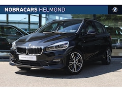 BMW 2-serie Active Tourer - 218i Executive Sport Line Automaat / Trekhaak / Achteruitrijcamera / Sportstoelen / LED /
