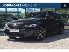 BMW 3-serie Touring - 320e M Sport Automaat / Panoramadak / Sportstoelen / Live Cockpit Plus / Widescreen Displa