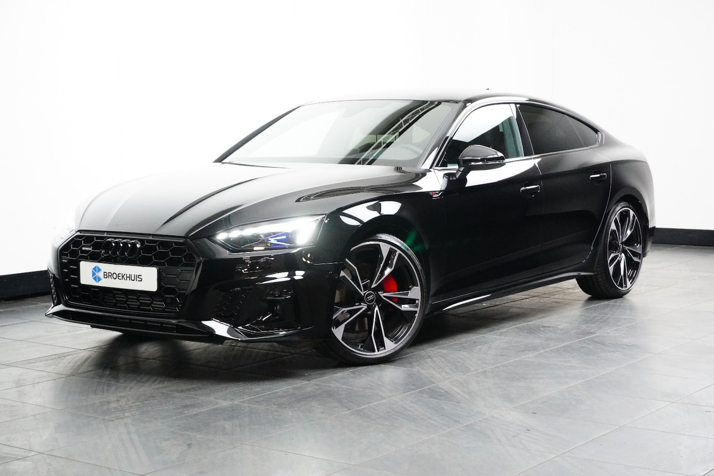 Audi A5 Sportback - 45 TFSI quattro S edition UNIEK! | TREKHAAK | LASER MATRIX | 360 CAMERA | DODE HOEK DETECT - AutoWereld.nl