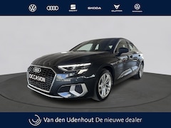 Audi A3 Limousine - 35 TFSI 150Pk Business Edition / Stoelverwarming / ParkeerhulpV+A