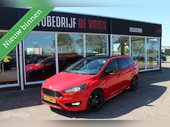 Ford Focus Wagon - 1.5 Red Edition 18Inch/Trekhaak/NAP/Cruise