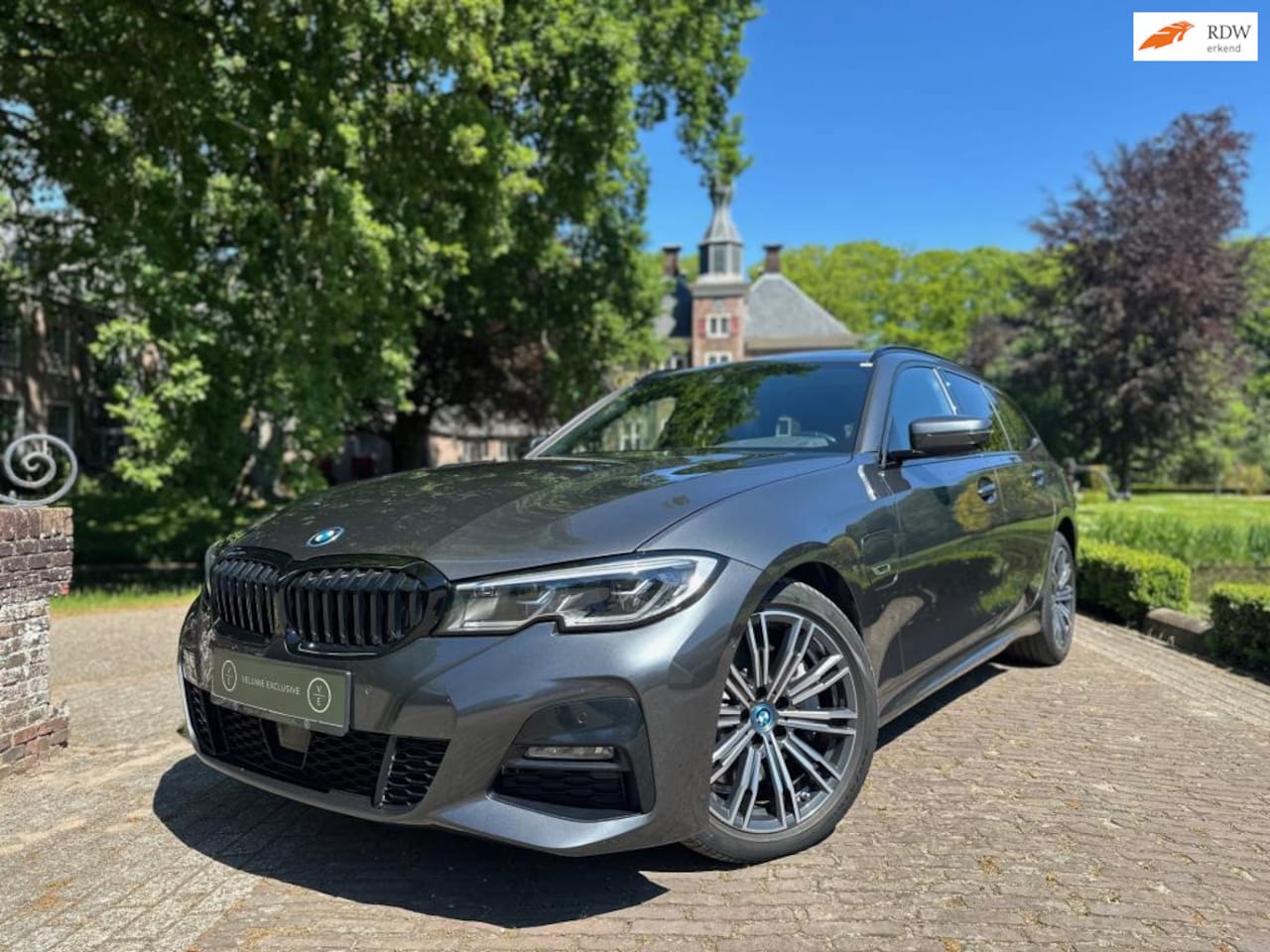 BMW 3-serie Touring - 330e M Sport | Pano | Laser | HUD | ACC | Dealer Onderhouden | - AutoWereld.nl