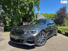 BMW 3-serie Touring - 330e M Sport | Pano | Laser | HUD | ACC | Dealer Onderhouden |