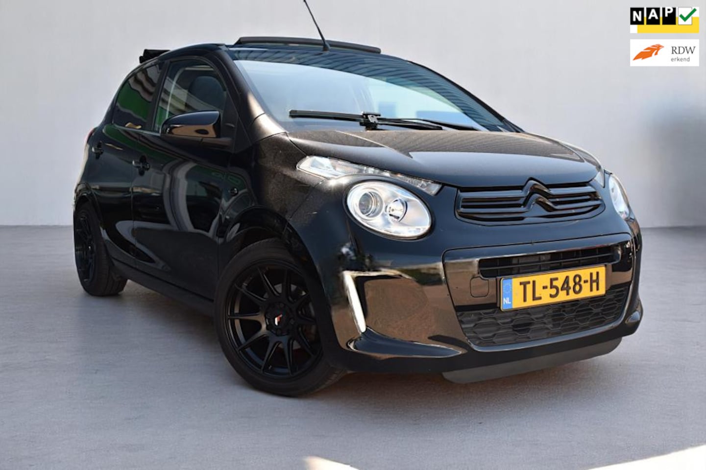 Citroën C1 - 1.2 PureTech Airscape Shine 1.2 PureTech Airscape Shine, Open dak, Airco, Lichtmetalen velgen, Super netjes interieur - AutoWereld.nl