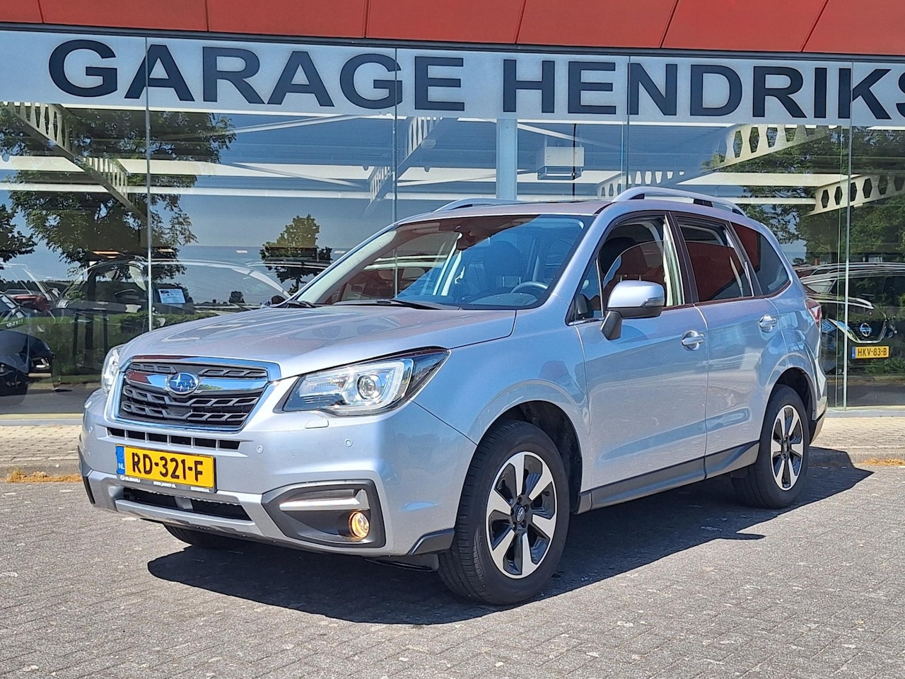 Subaru Forester - 2.0 Premium | Leder | Trekhaak 2000 Kg | Schuifdak | (occasion) - AutoWereld.nl
