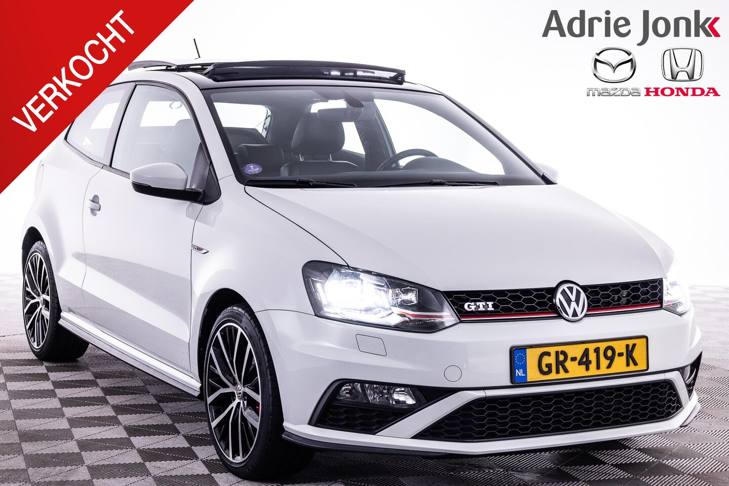 Volkswagen Polo - 1.8 TSI GTI | AUTOMAAT | AFNEEMBARE TREKHAAK | APPLE CARPLAY | PANORAMA DAK | NED AUTO | - AutoWereld.nl