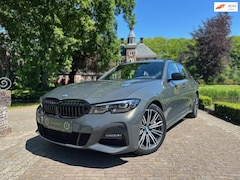 BMW 3-serie Touring - 330e M-Sport | Pano | Leder | Dealer Onderhouden |