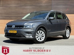 Volkswagen Tiguan - 1.4 TSI Comfortline Panodak / Navi / Trekhaak / Dynaudio / Clima