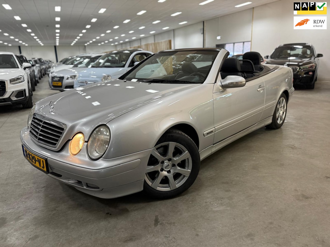 Mercedes-Benz CLK-klasse Cabrio - 200 K. Avantgarde / NIEUWE APK / NAP / RIJDT SCHAKELT GOED - AutoWereld.nl