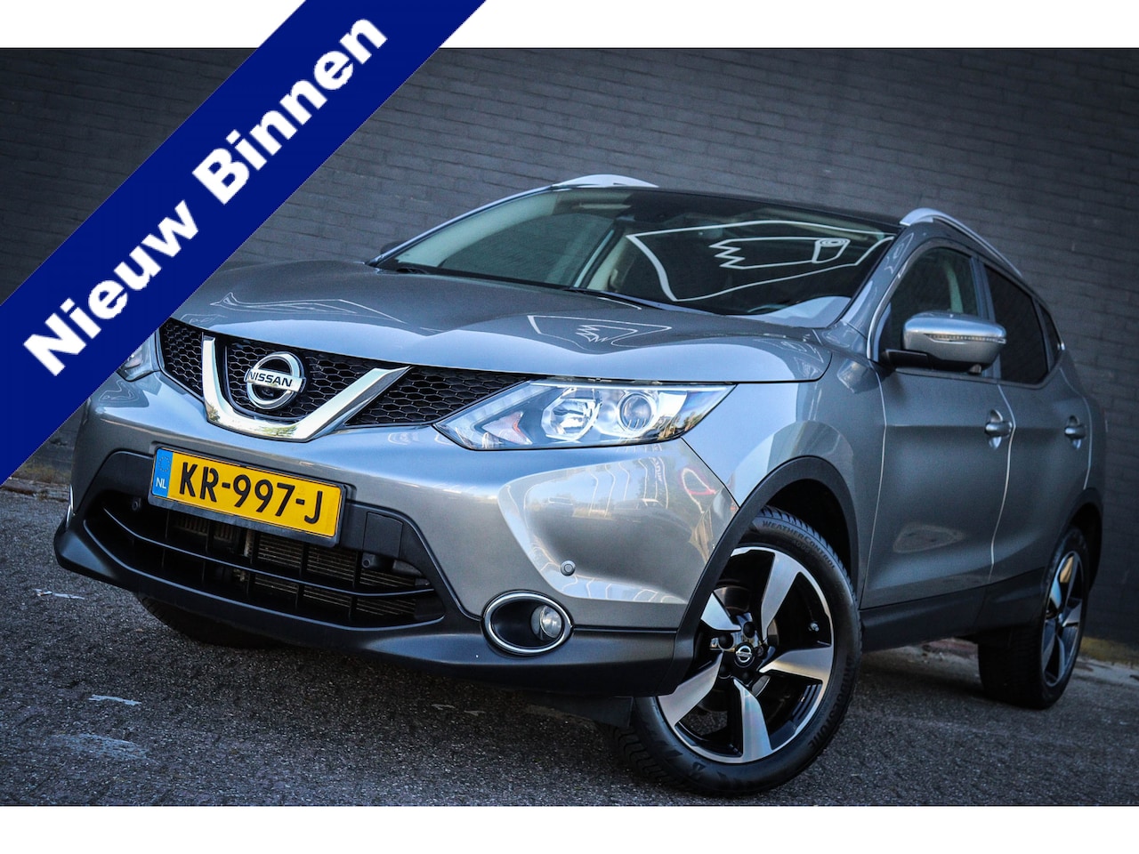 Nissan Qashqai - 1.2 N-Connecta Net binnen - AutoWereld.nl