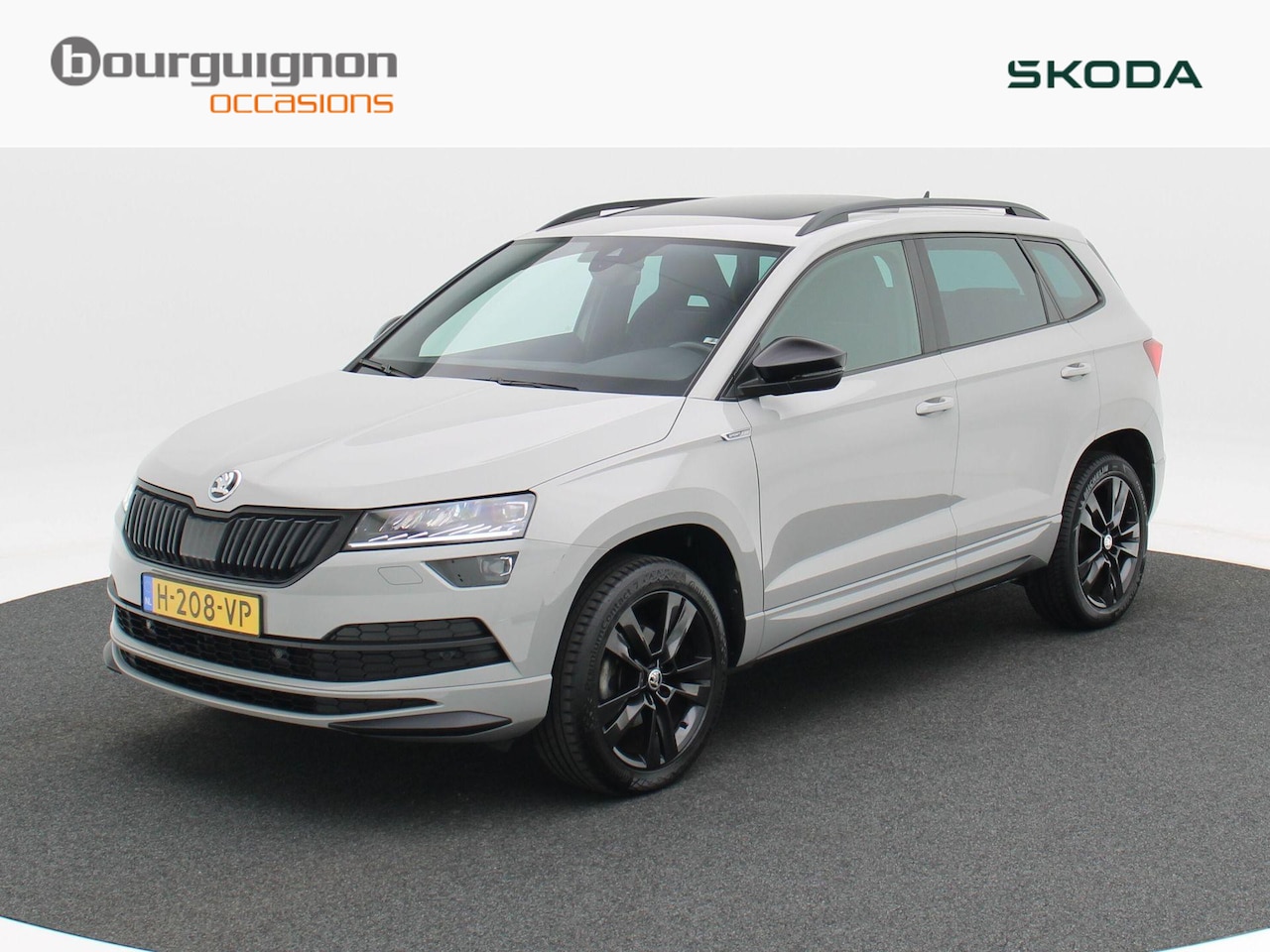 Skoda Karoq - 1.5 TSi 150 Pk Automaat Sportline Business | Adaptive Cruise | Climate Control | Panoramad - AutoWereld.nl