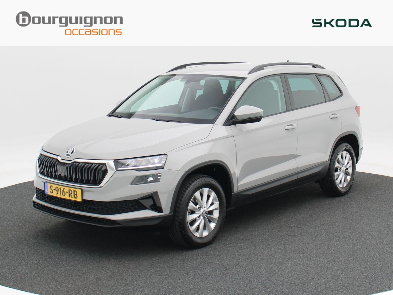 Skoda Karoq - 1.0 TSi 110 Pk Business Edition | Navigatie | Trekhaak | 16 Inch | Climate Controle | Elek - AutoWereld.nl