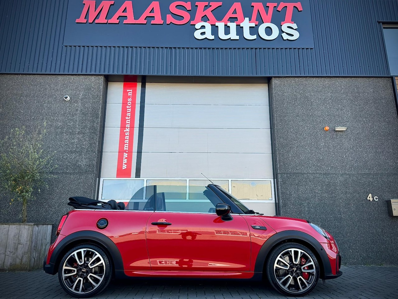 MINI Cabrio - Mini (f57) John Cooper Works 2.0 F1 Aut / Hud / Acc / Leder / Harman Kardon / Just dealer - AutoWereld.nl
