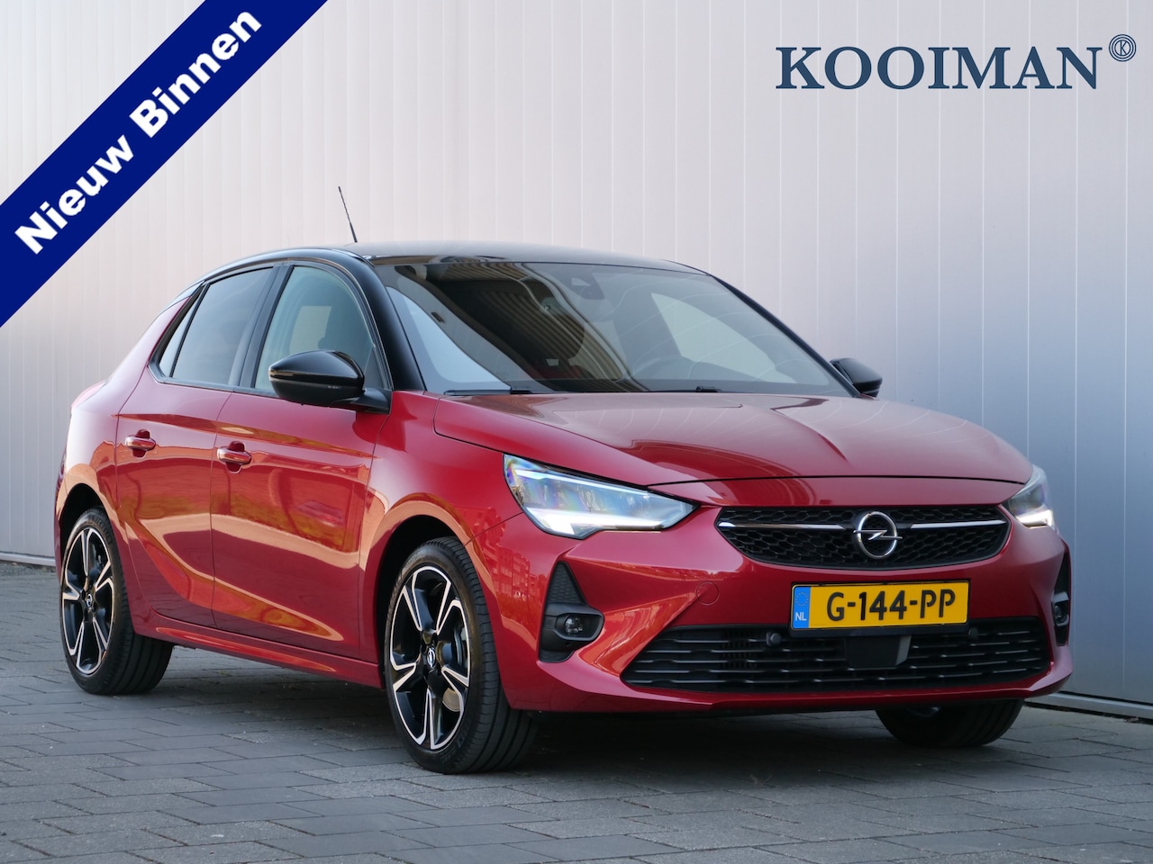 Opel Corsa - 1.2 100pk GS Line Trekhaak / Panoramadak / Navigatie / Winterpakket - AutoWereld.nl