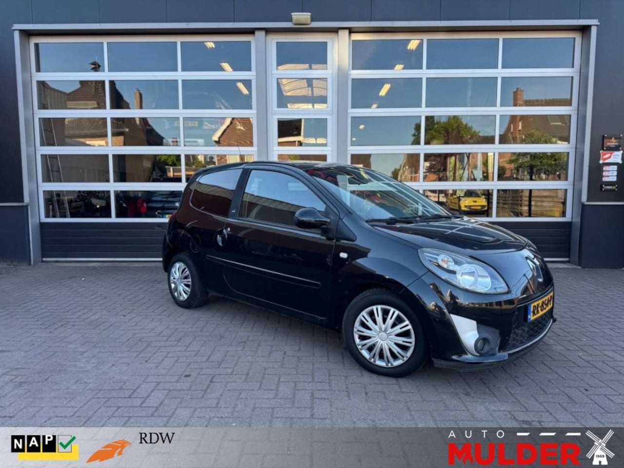 Renault Twingo - 1.2 16V DYNAMIQUE / AIRCO / LAGE KMS! / APK NIEUW! - AutoWereld.nl