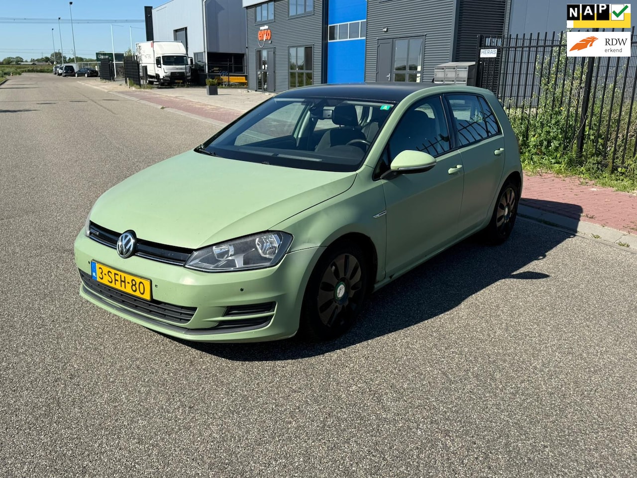 Volkswagen Golf - 1.6 TDI Comfortline BlueMotion 1.6 TDI Comfortline BlueMotion - AutoWereld.nl