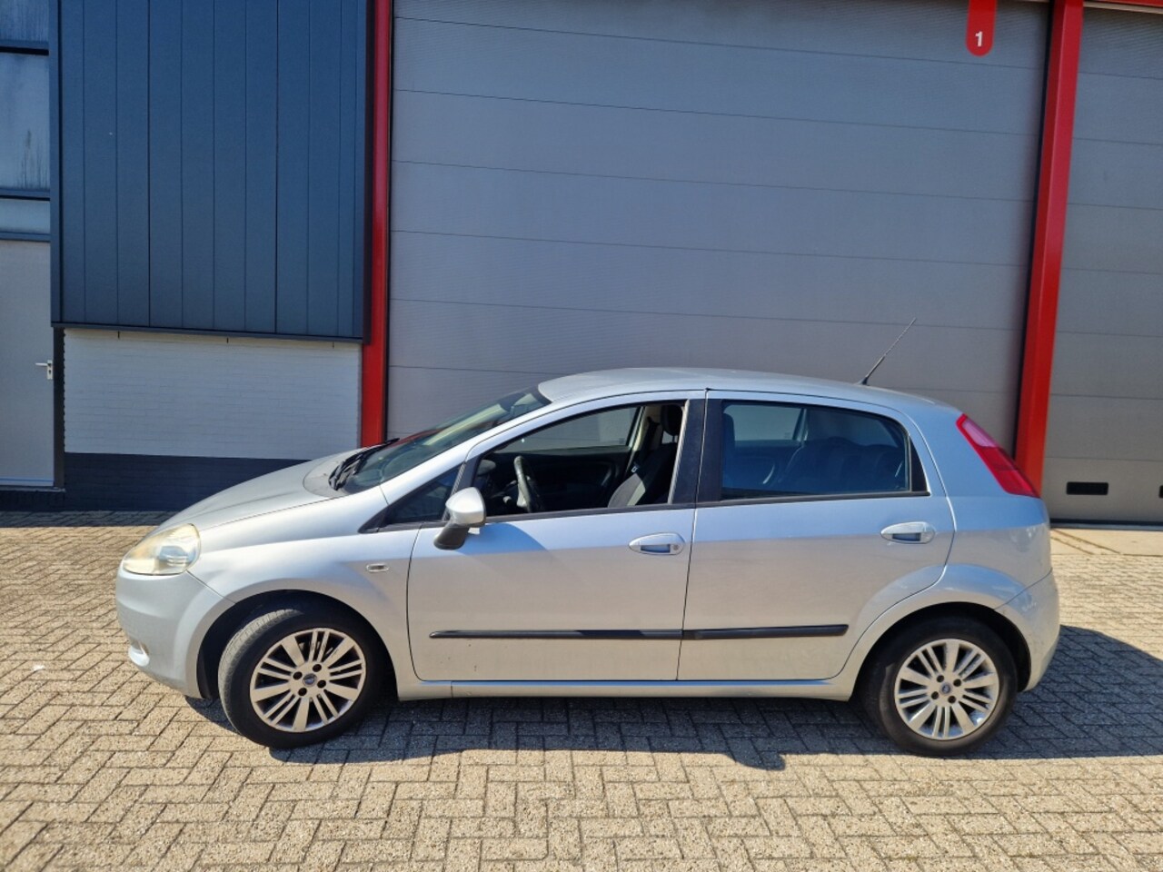 Fiat Grande Punto - 1.4-16V Emotion 1.4-16V Emotion - AutoWereld.nl