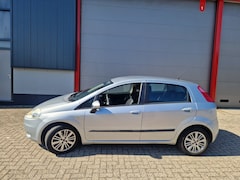 Fiat Grande Punto - nieuwe apk 1.4-16V Emotion