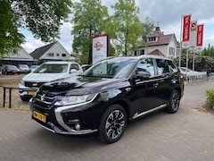 Mitsubishi Outlander - 2.0 PHEV INSTYLE PLUG-IN / LEDER / CAMERA / TREKHAAK / 18'' LMV