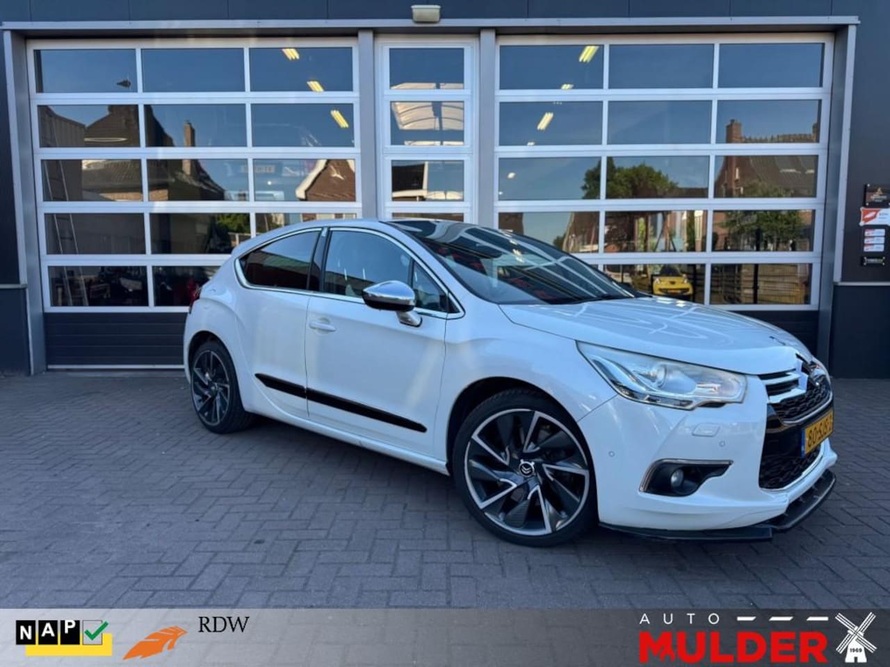 Citroën DS4 - THP 200 SPORT CHIC / AIRCO / LEER / NAVI / CRUISECONTROL! - AutoWereld.nl