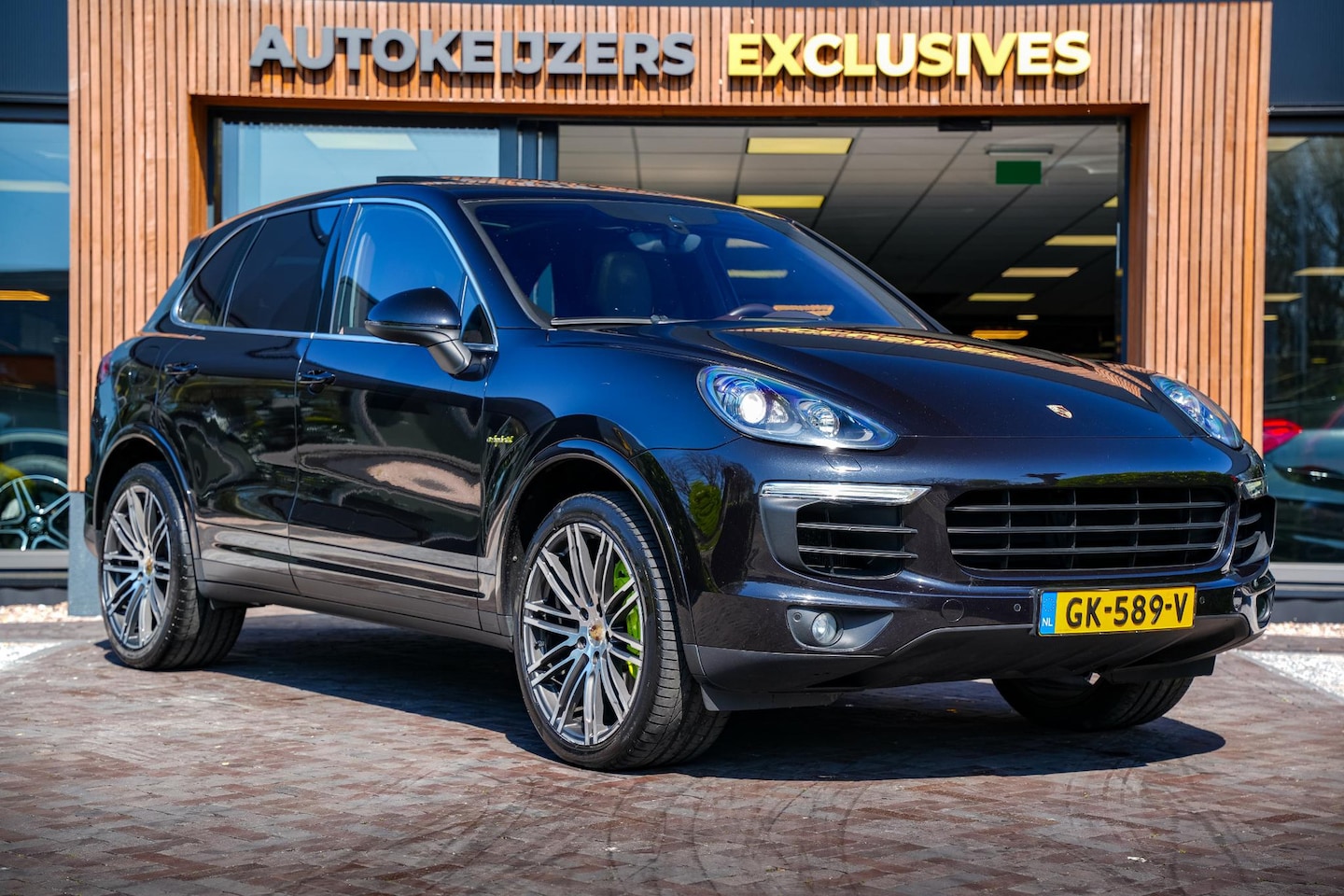 Porsche Cayenne - 3.0 S E-Hybrid Panoramadak Luchtvering Camera BOSE Keyless 21”LM - AutoWereld.nl